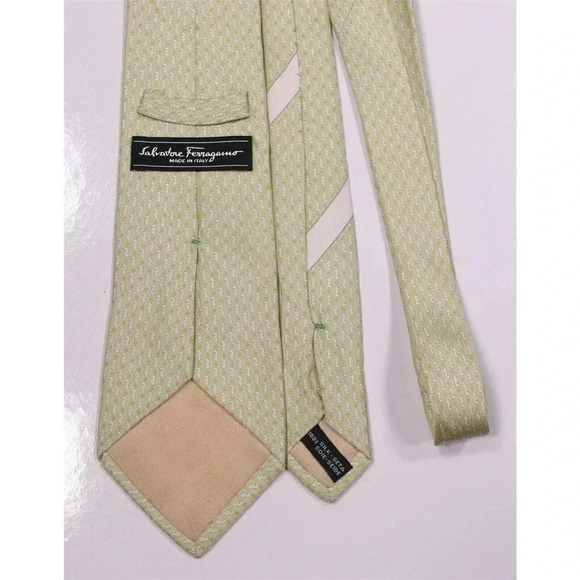 Salvatore Ferragamo Light Green Seahorses Print Design Silk Necktie Tie - Picture 4 of 8
